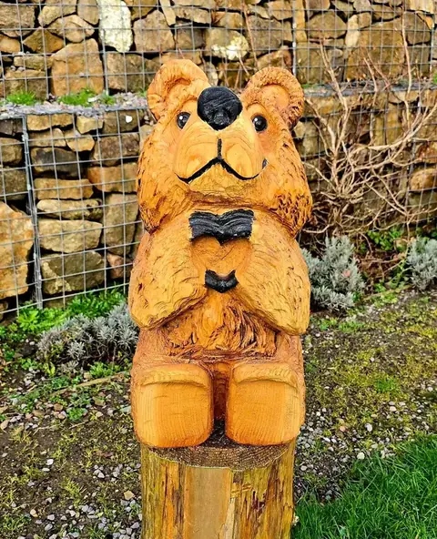 Eddie the Heart Bear, hand carved bear carving