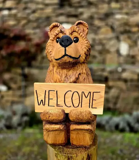 William the Welcome Bear, hand carved bear carving